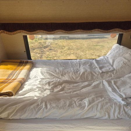 Vintage Caravan Synes Exterior photo